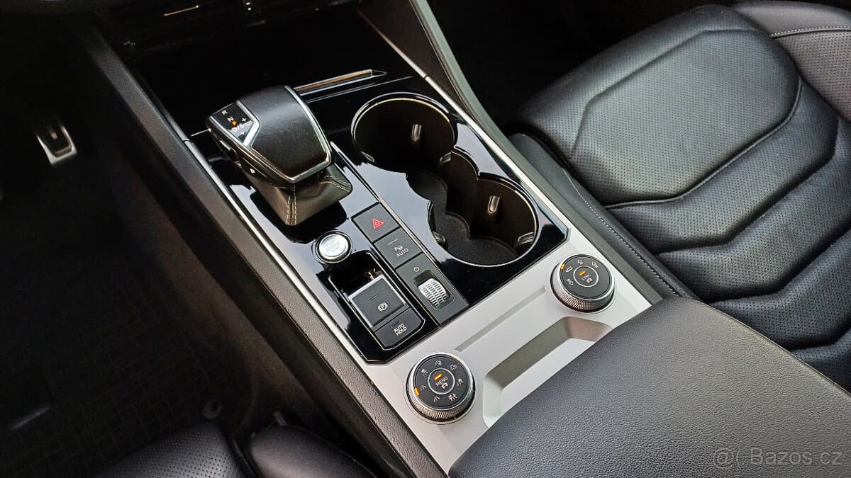 2023 Volkswagen TOUAREG - 16