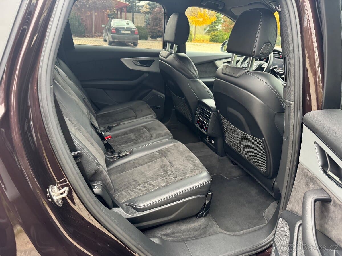 2020 Audi Q7 - 16