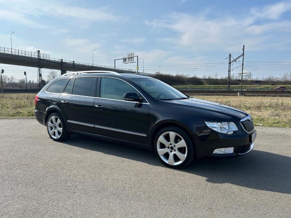 2010 Škoda SUPERB - 16