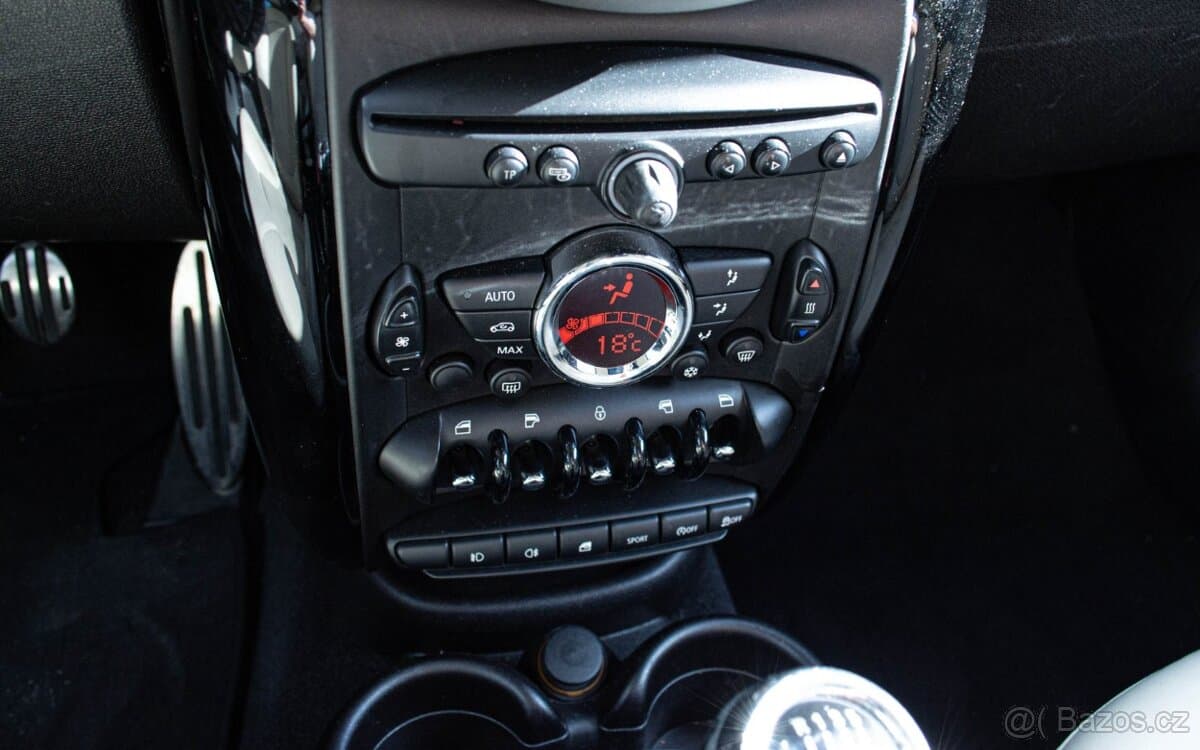 2011 Mini COOPER - 16