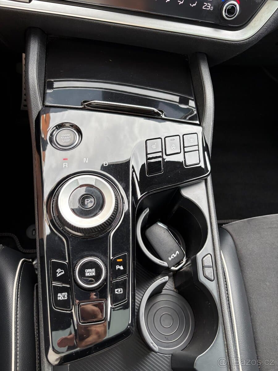 2023 Kia SPORTAGE - 16