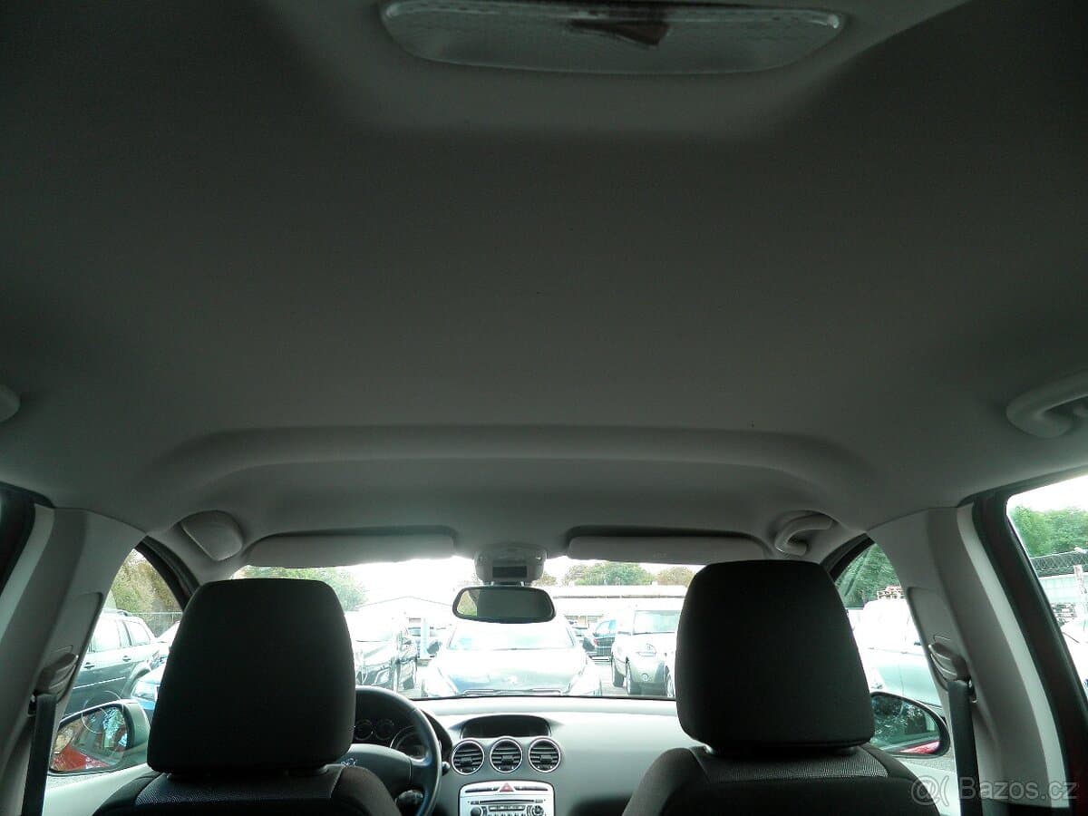 2010 Peugeot 308 - 16