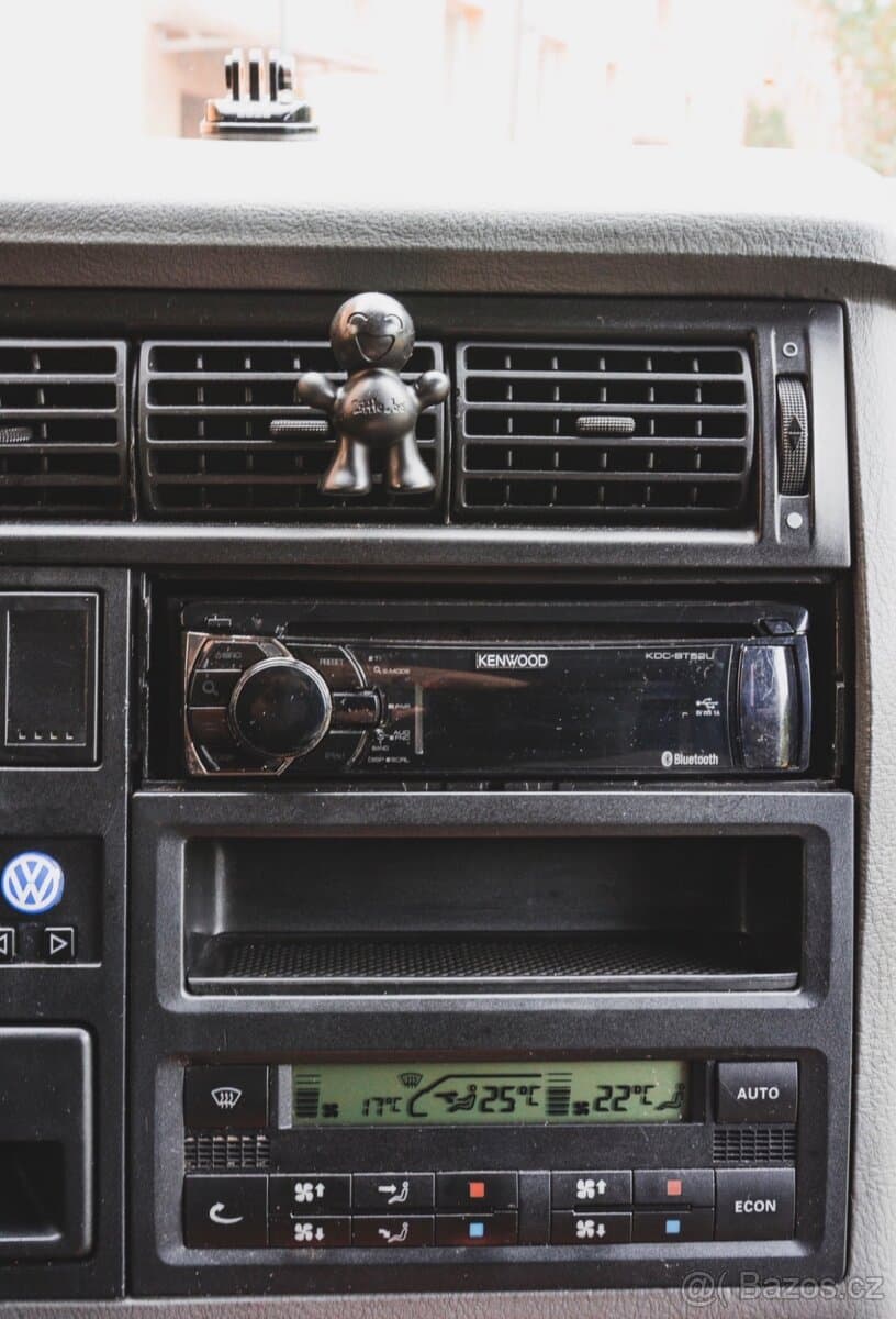 1997 Volkswagen MULTIVAN - 16