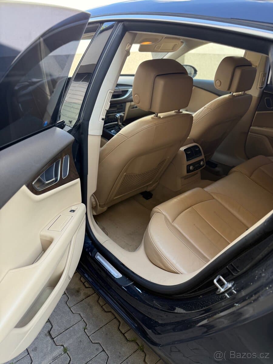 2010 Audi A7 - 16