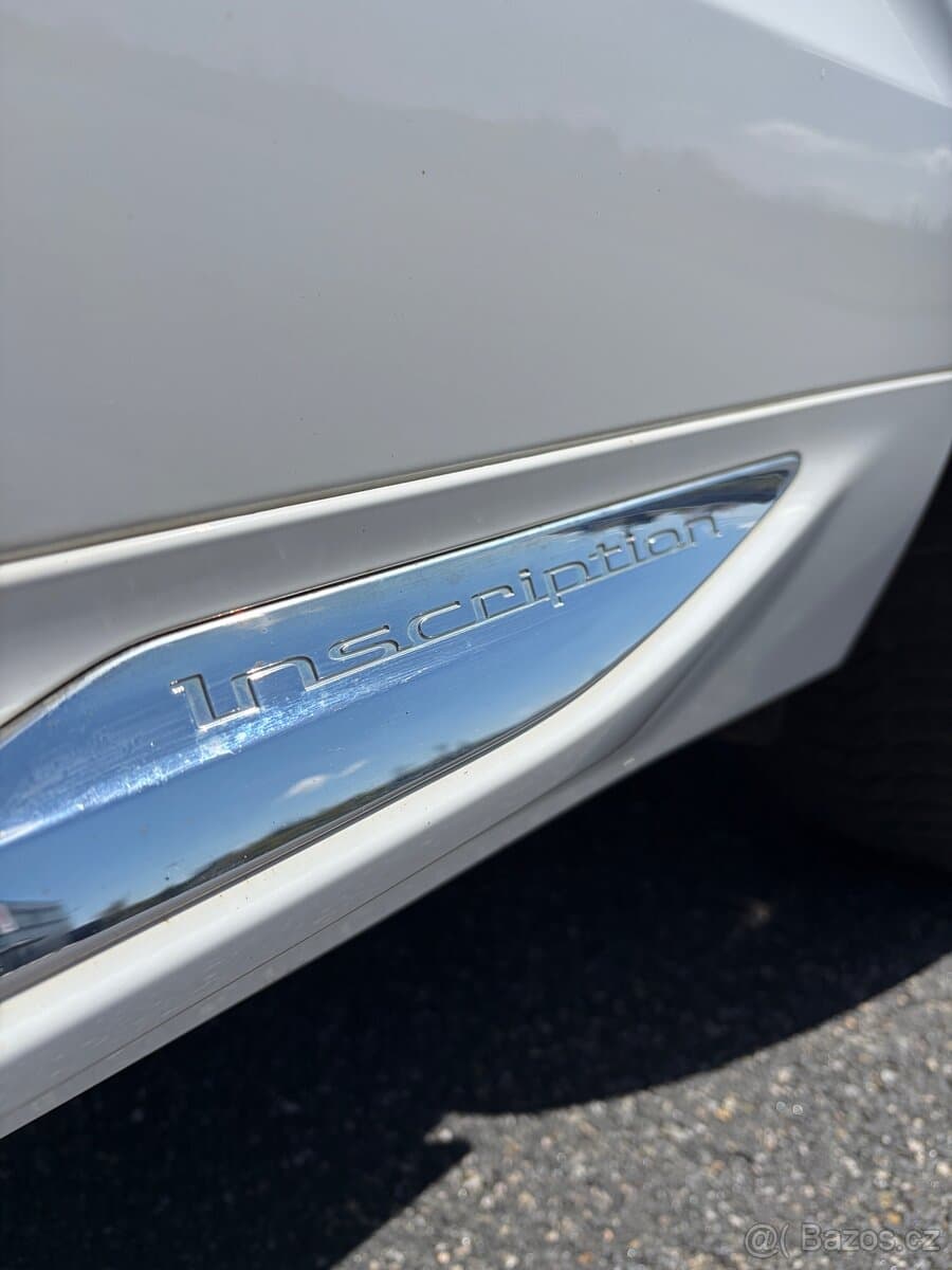 2019 Volvo XC60 - 16