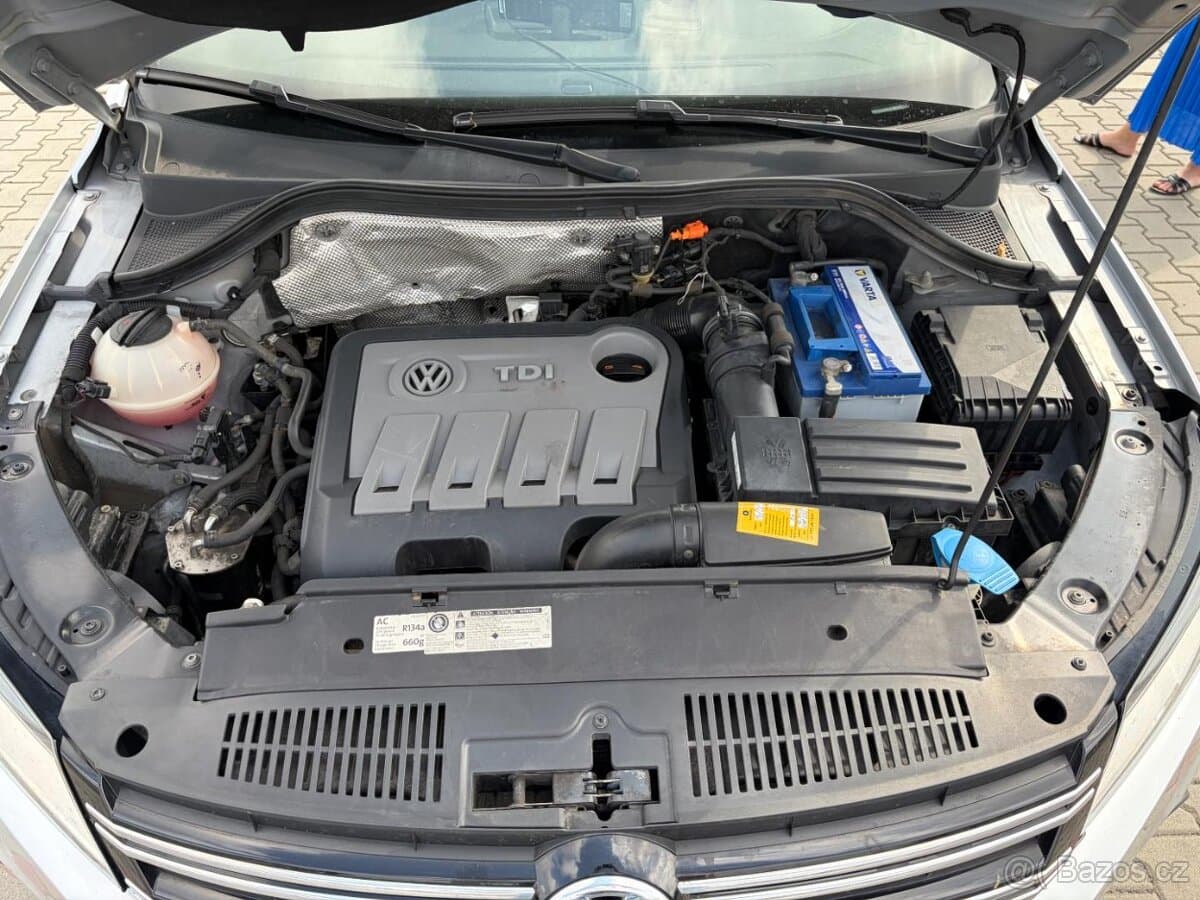 2012 Volkswagen TIGUAN - 16