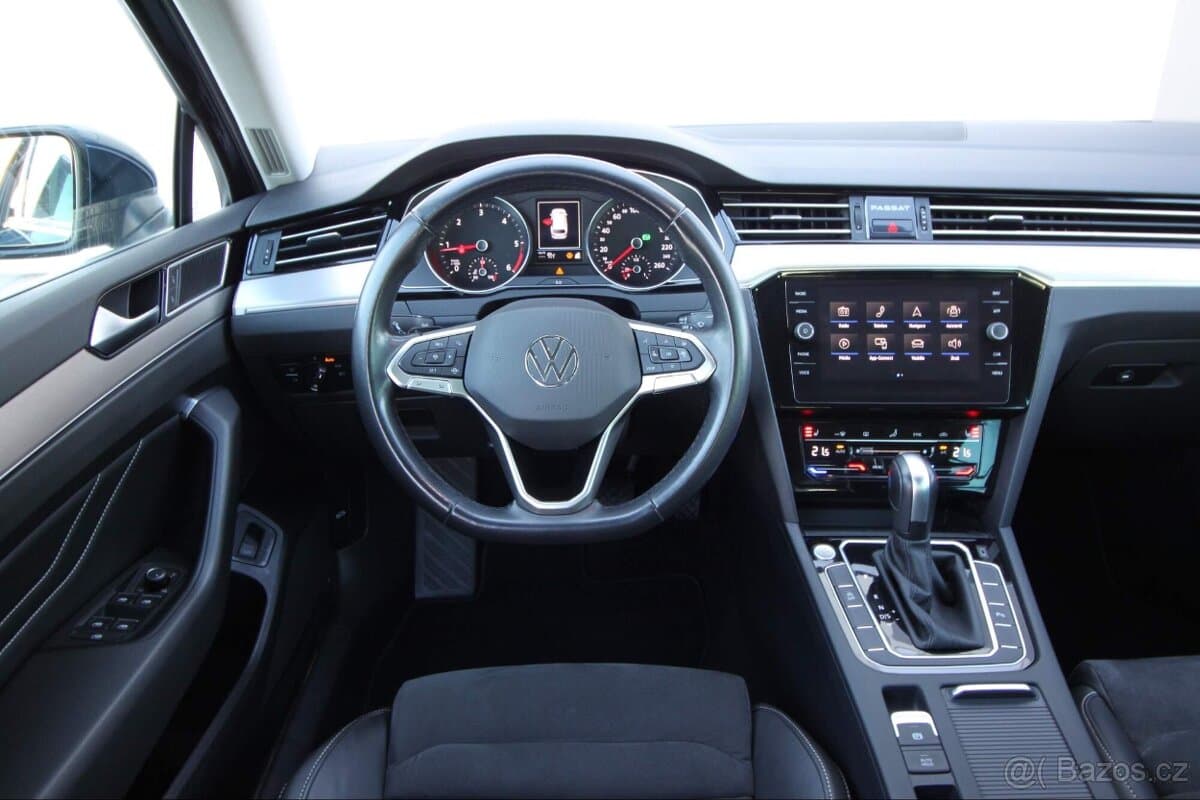 2021 Volkswagen PASSAT - 16