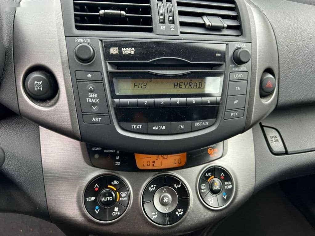 2010 Toyota RAV4 - 16