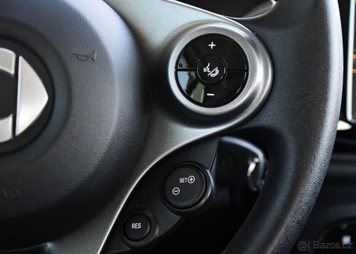 2022 Smart FORTWO - 16