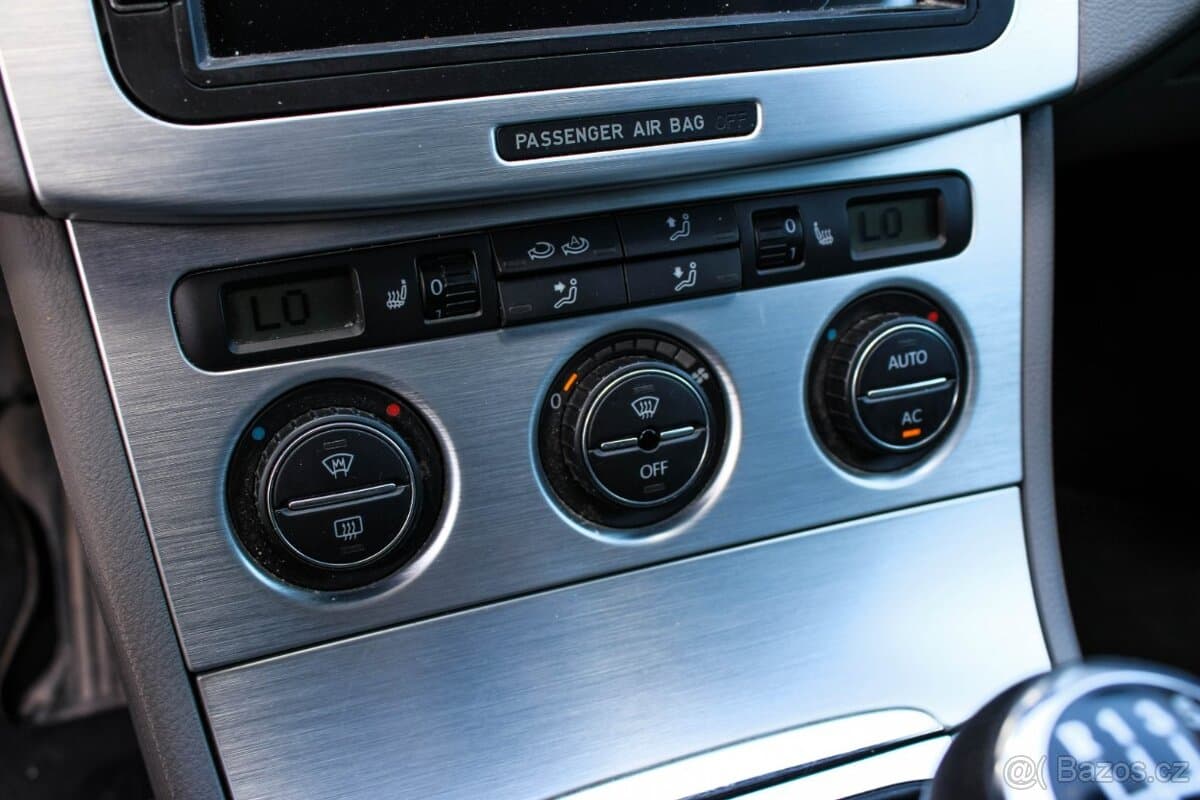 2007 Volkswagen PASSAT - 16