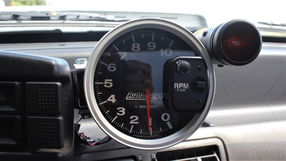 1989 Ford GT - 16