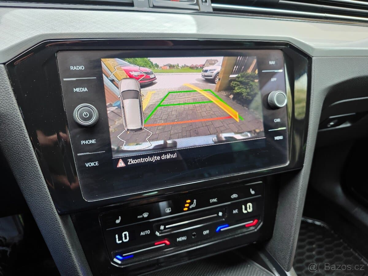 2023 Volkswagen PASSAT - 16