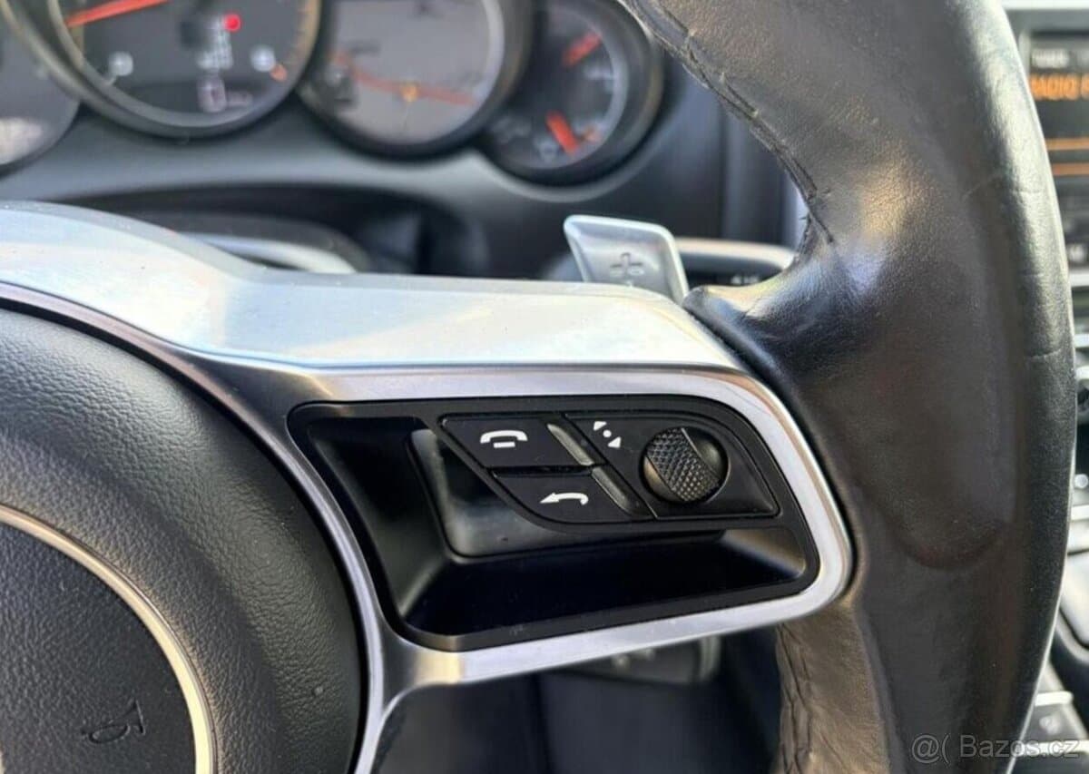 2012 Porsche CAYENNE - 16