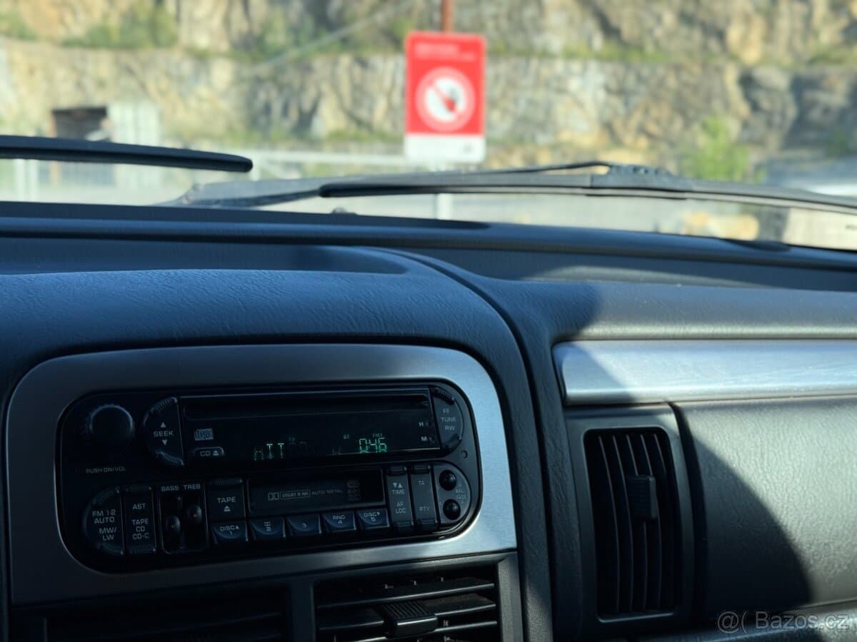 Jeep CHEROKEE - 16