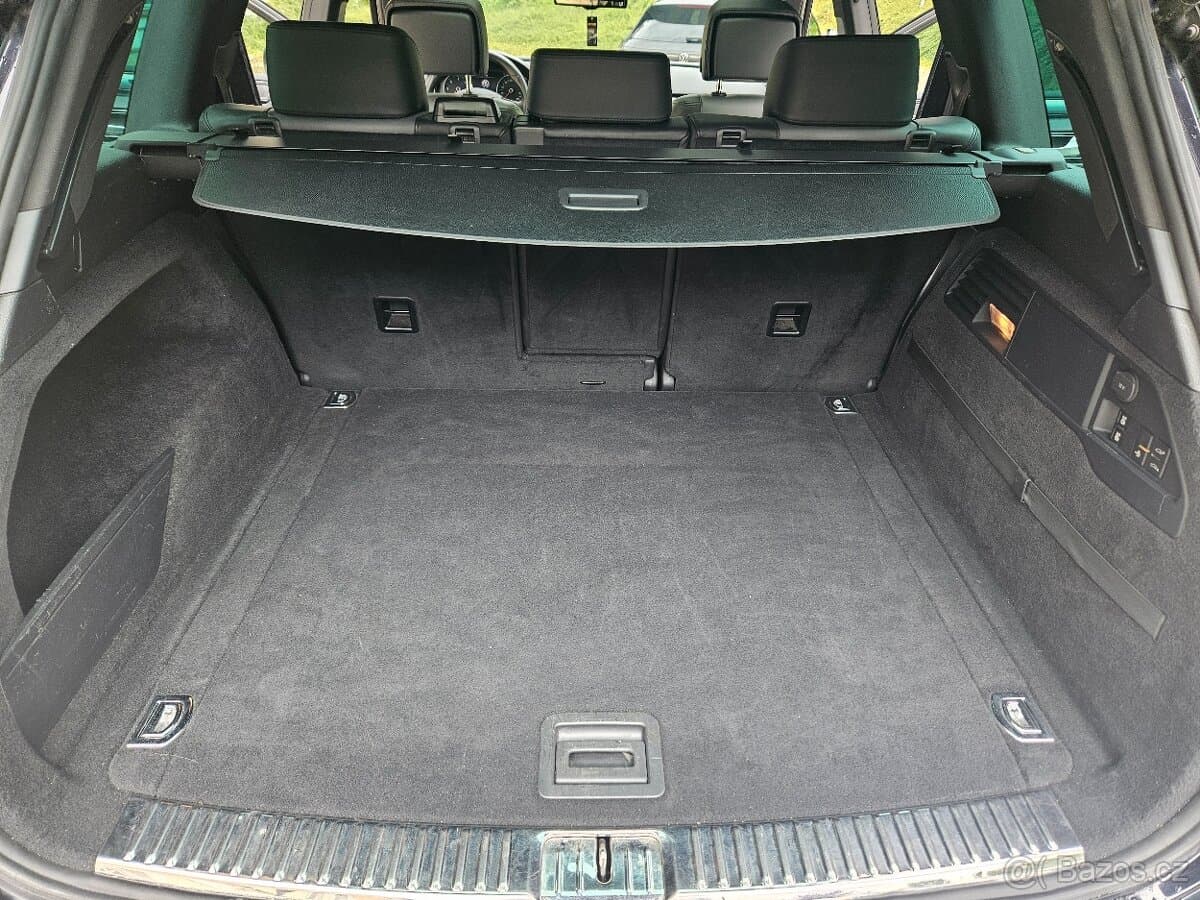 2014 Volkswagen TOUAREG - 16