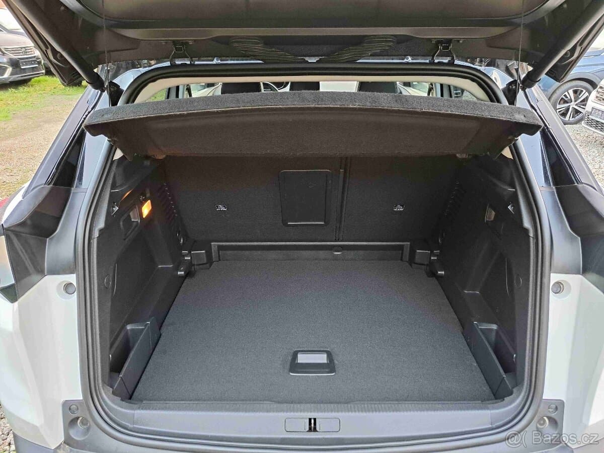 2020 Peugeot 3008 - 16