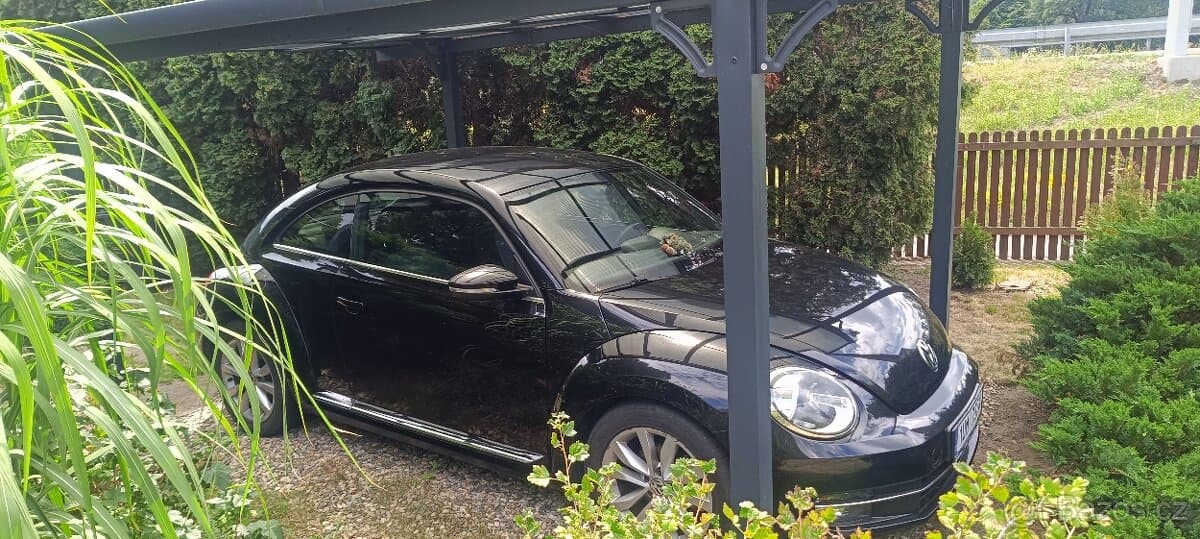 2012 Volkswagen BEETLE - 16