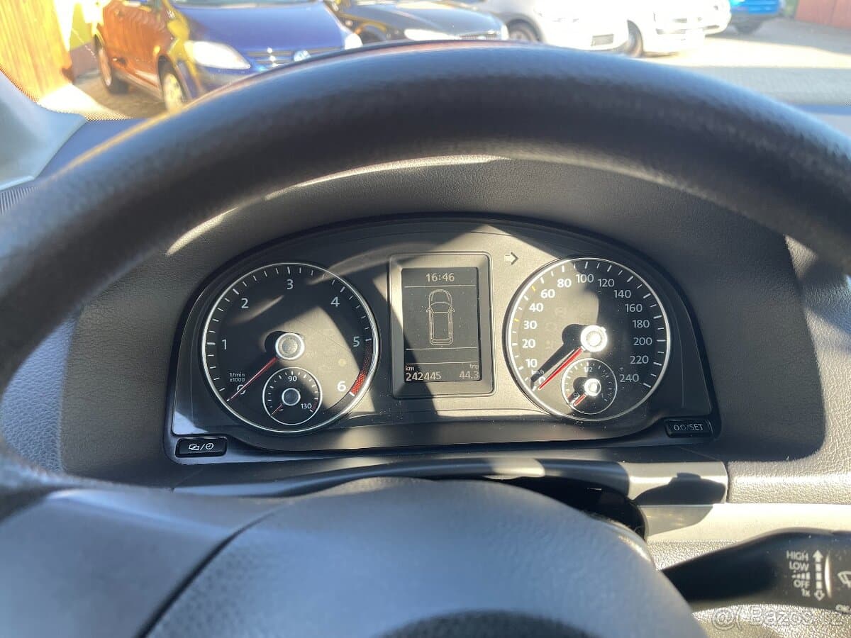 2015 Volkswagen TOURAN - 16