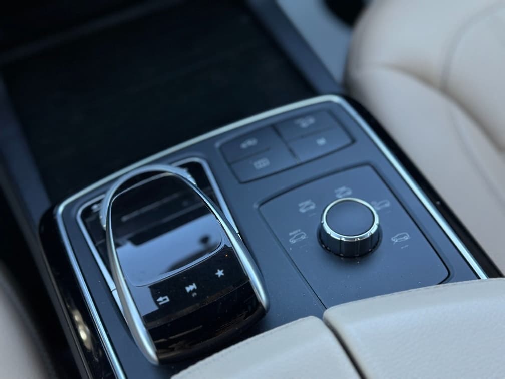 2017 Mercedes-Benz GL - 16