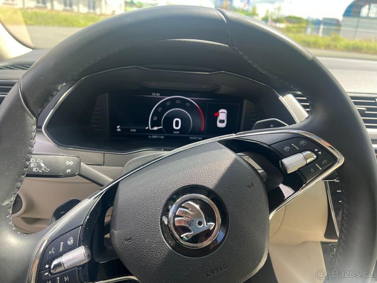 2020 Škoda SUPERB - 16