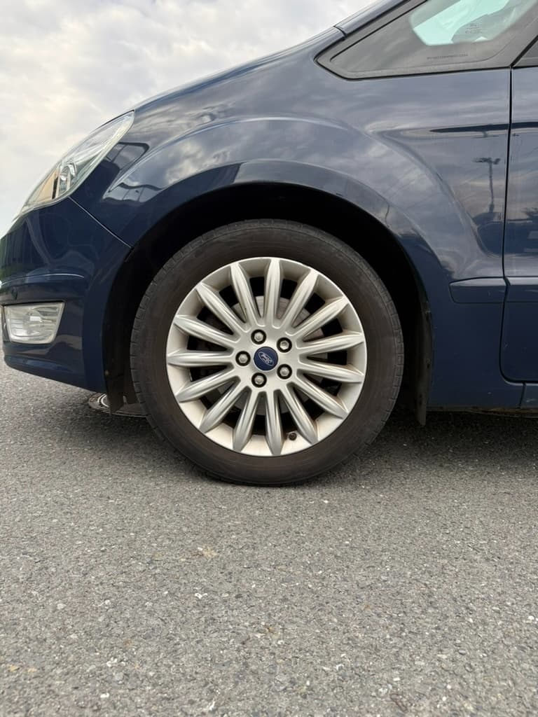 2012 Ford GALAXY - 16