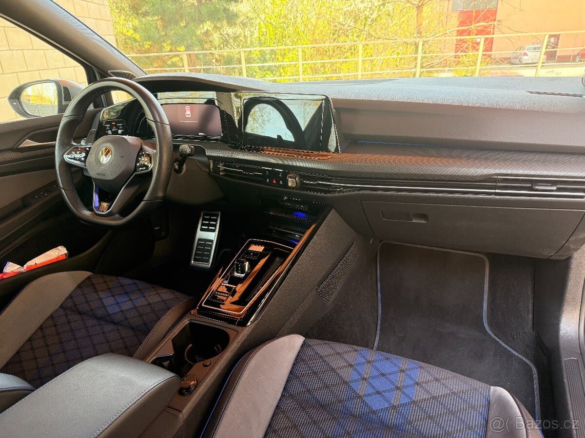2023 Volkswagen GOLF - 16
