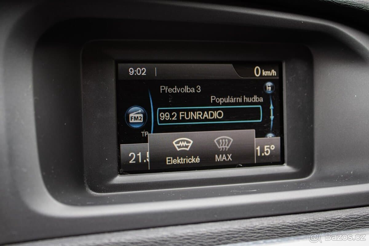 2015 Volvo V40 - 16