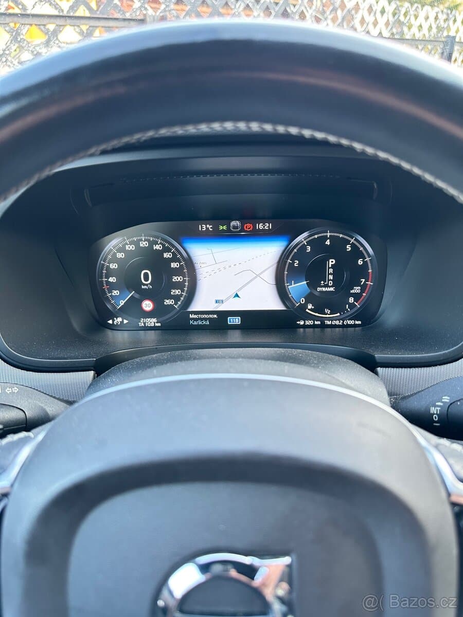 2019 Volvo V90 - 16