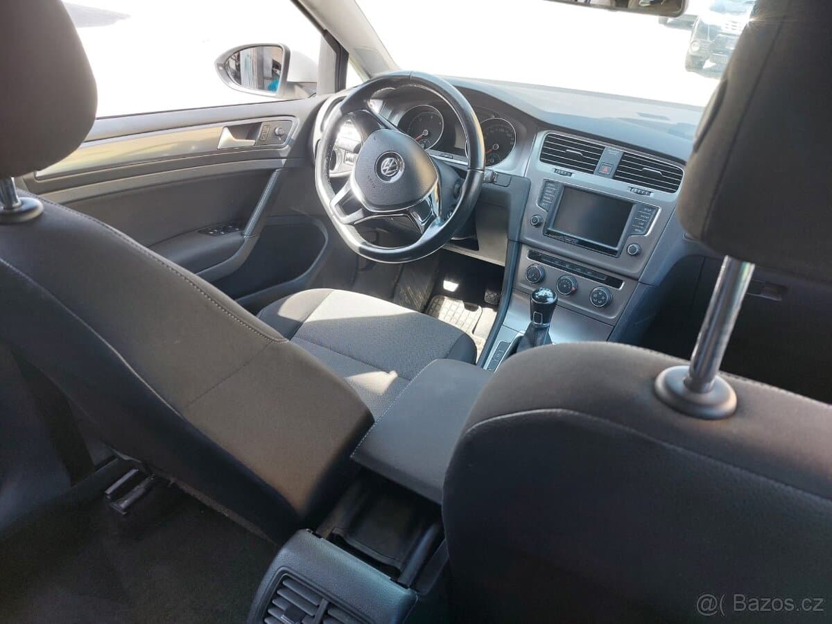 2017 Volkswagen GOLF - 16