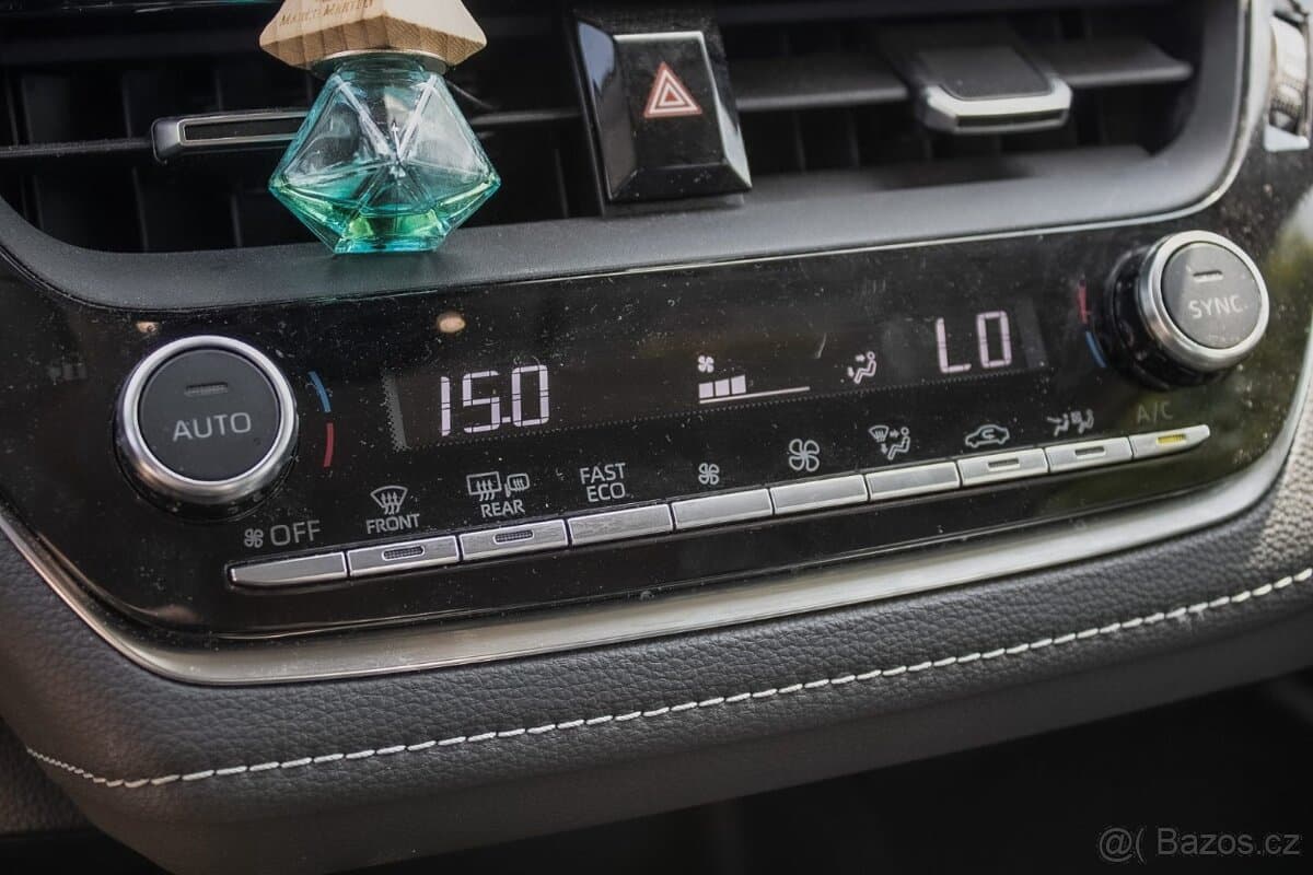2023 Toyota COROLLA - 16