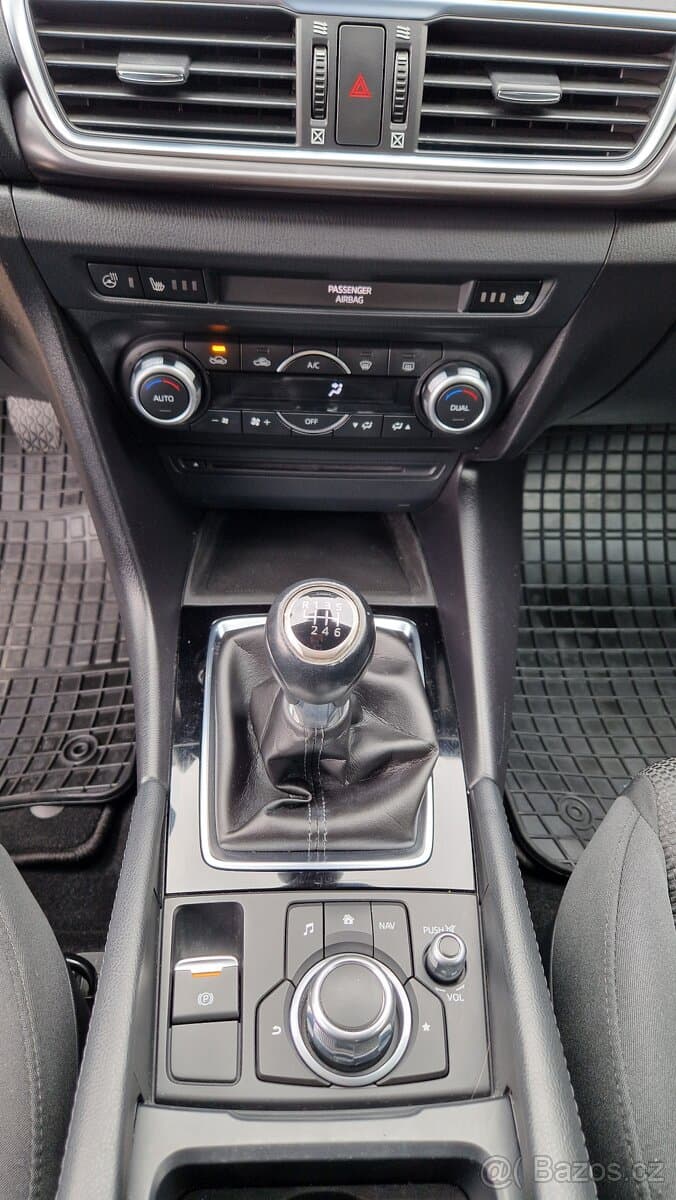 2018 Mazda 3 - 16