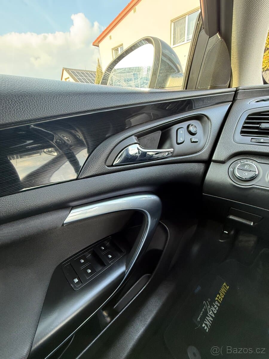 2015 Opel INSIGNIA - 16