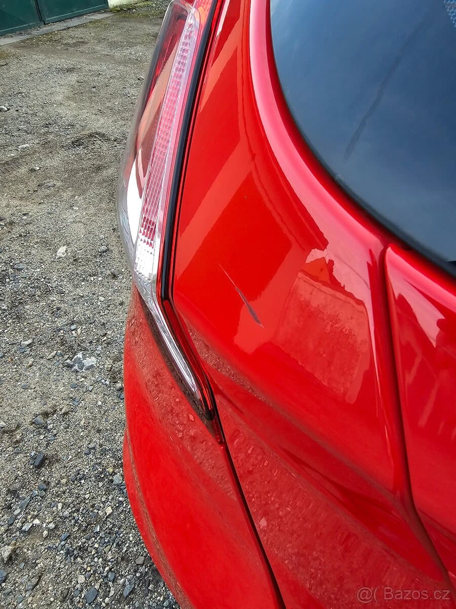 2017 Ford FIESTA - 16