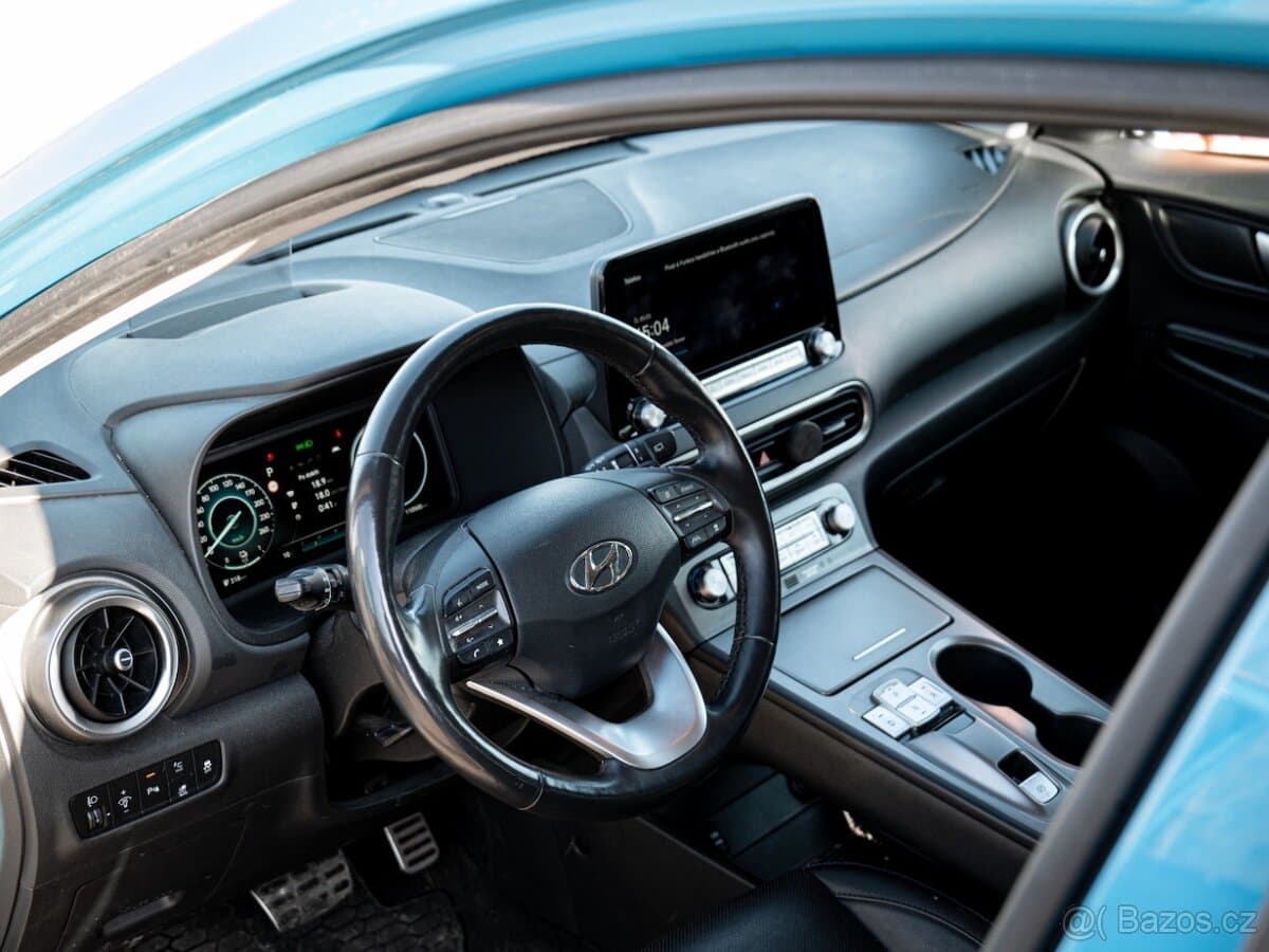 2021 Hyundai KONA - 16