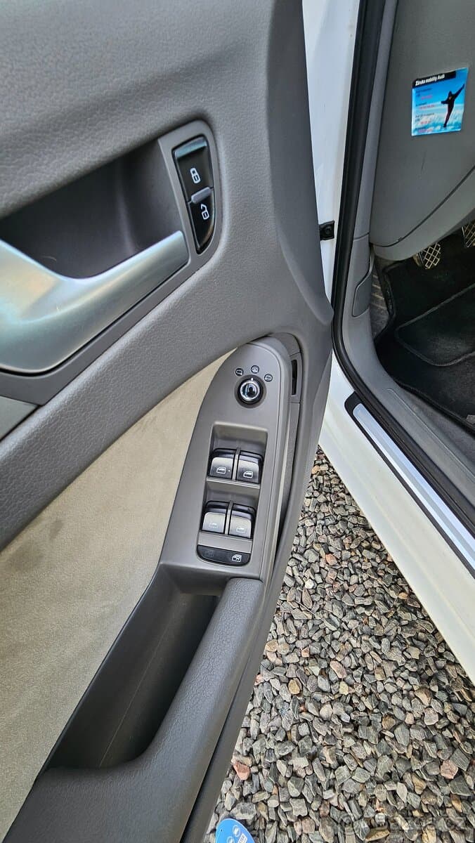 2011 Audi A4 - 16