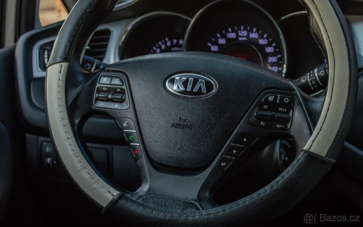 2013 Kia PROCEED - 16