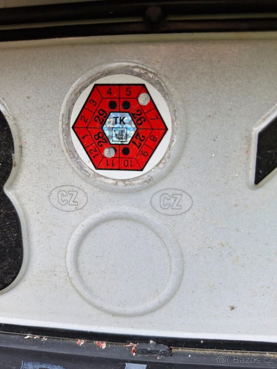 2011 Ford FIESTA - 16