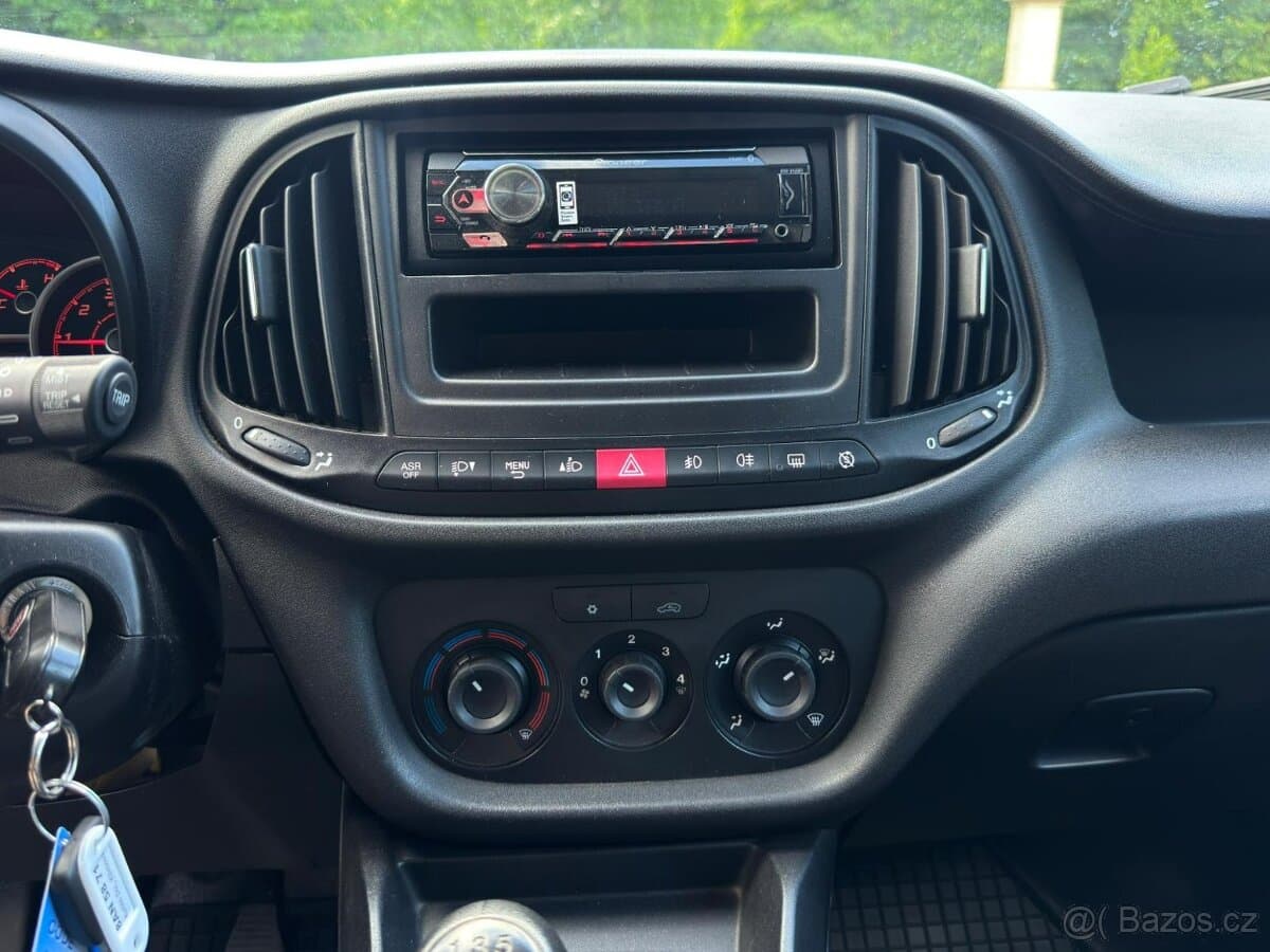 2021 Fiat DOBLO - 16