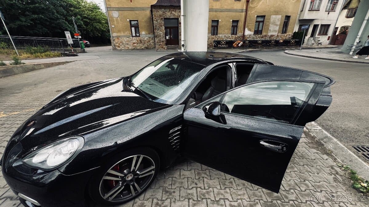 2011 Porsche PANAMERA - 16