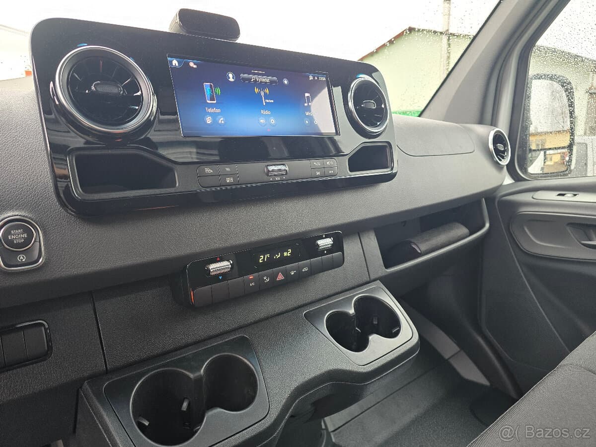 Mercedes-Benz SPRINTER - 16