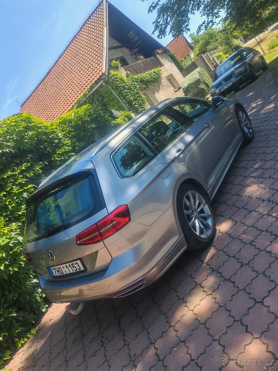 2018 Volkswagen PASSAT - 16