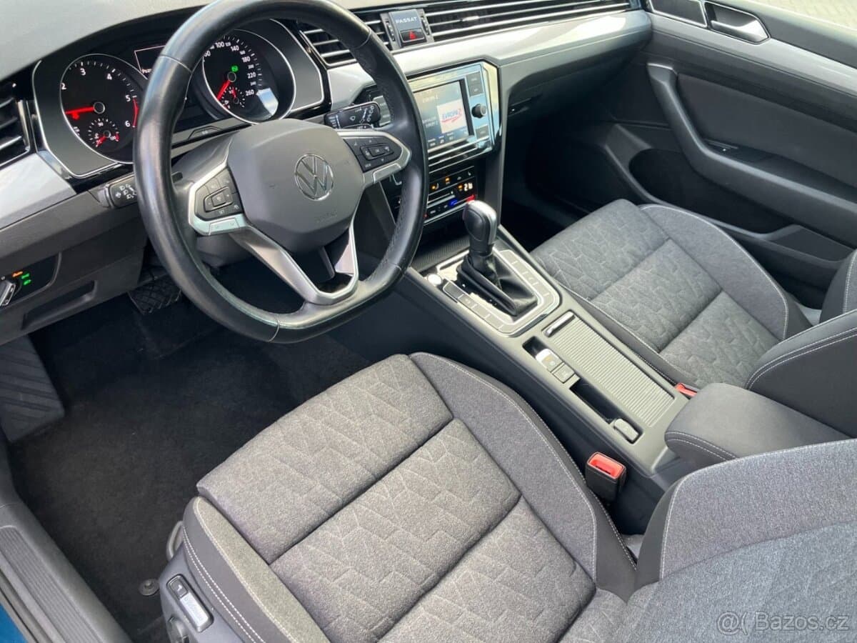 2023 Volkswagen PASSAT - 16