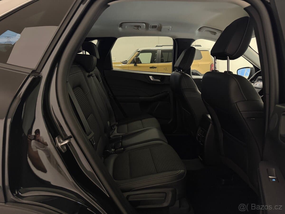 2023 Ford KUGA - 16