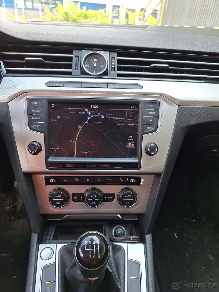 2015 Volkswagen PASSAT - 16