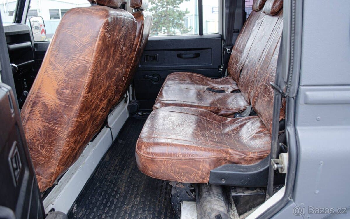 2007 Land Rover DEFENDER - 16