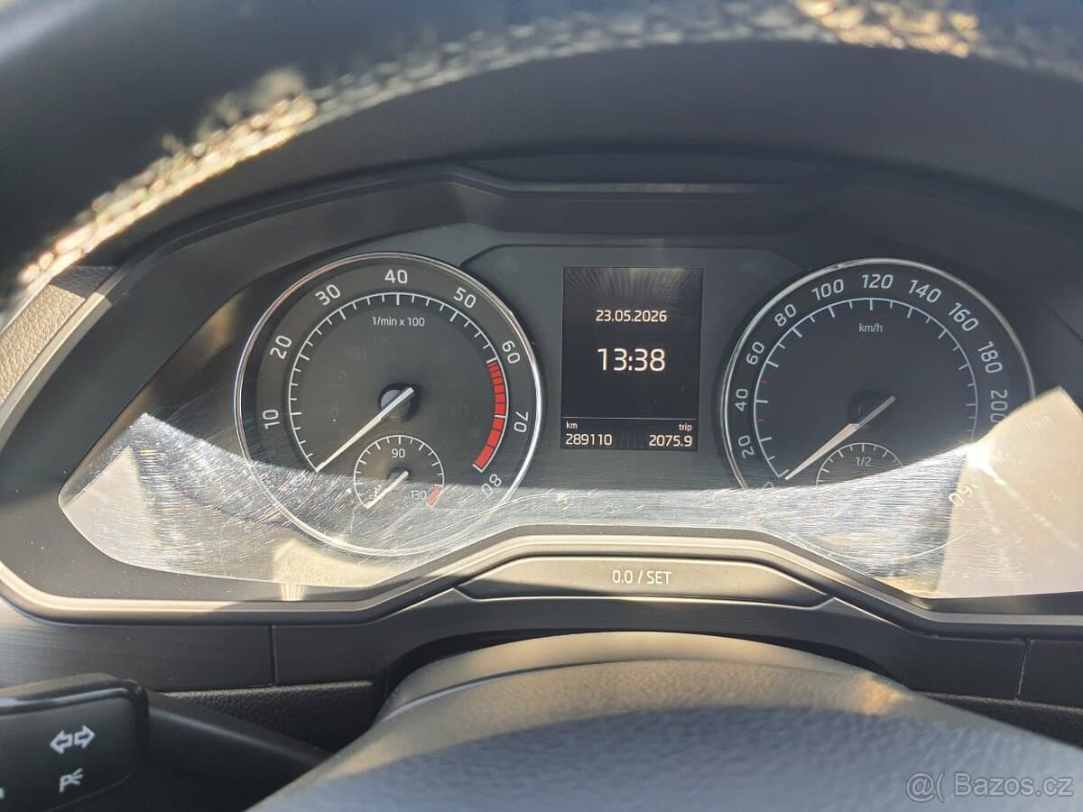 2016 Škoda SUPERB - 16