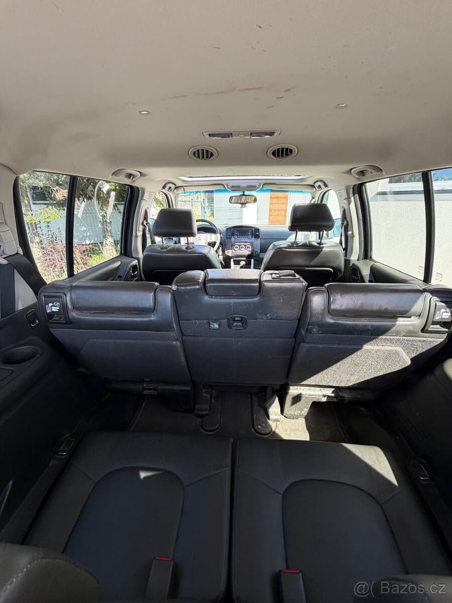 2014 Nissan PATHFINDER - 16