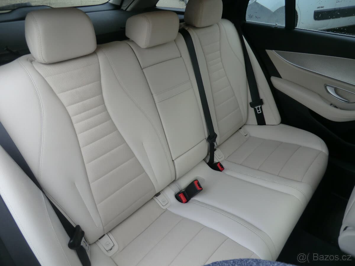 2019 Mercedes-Benz E-CLASS - 16