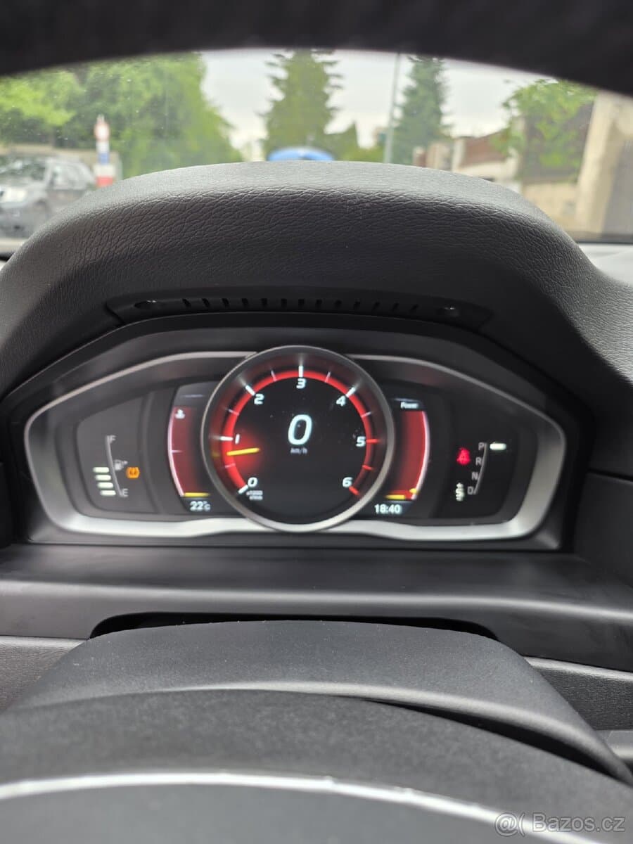 2015 Volvo XC70 - 16