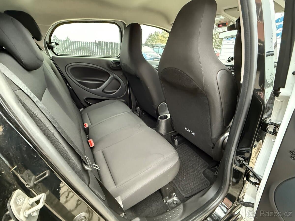 2019 Smart FORFOUR - 16